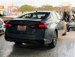 نيسان ألتيما